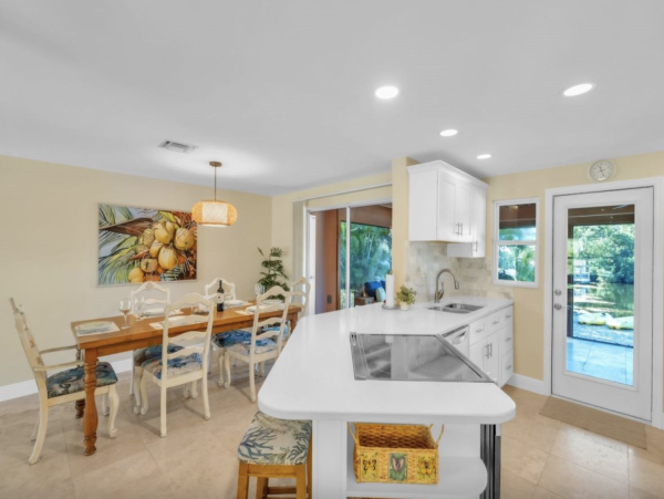 Great Value Two Bedroom Vacation Home with Pool and Spa